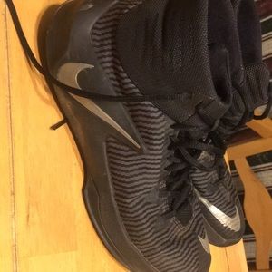 daymond green basketball shoes